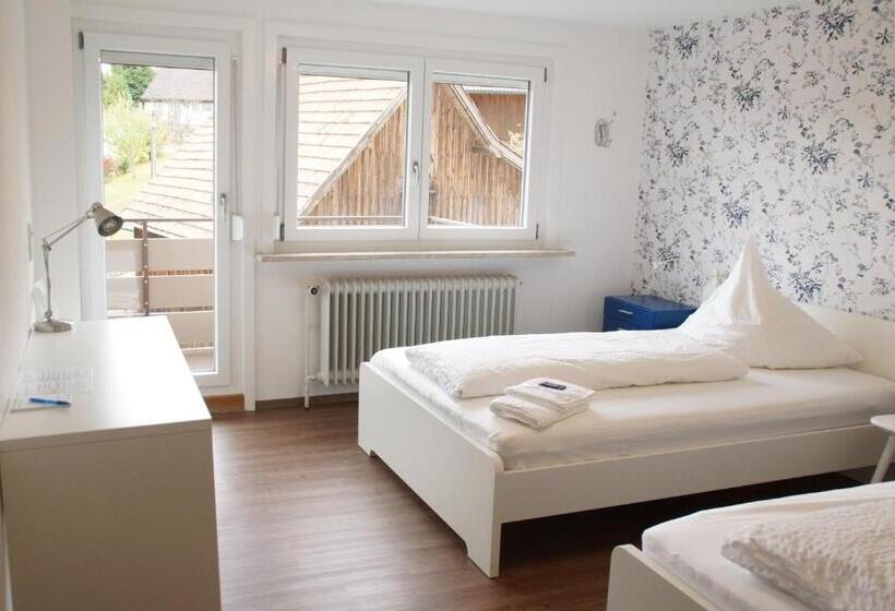 غرفة قياسية رباعية, Black Forest Lodge