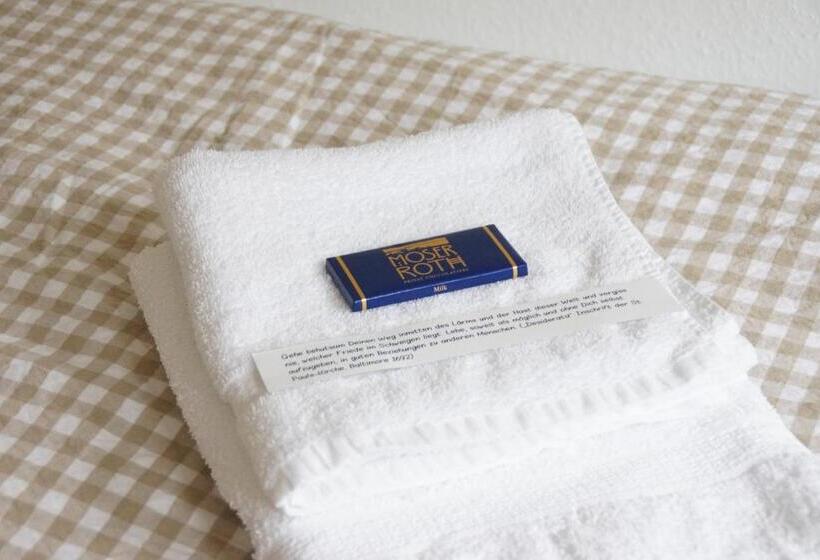 غرفة قياسية فردية حمام مشترك, Black Forest Lodge