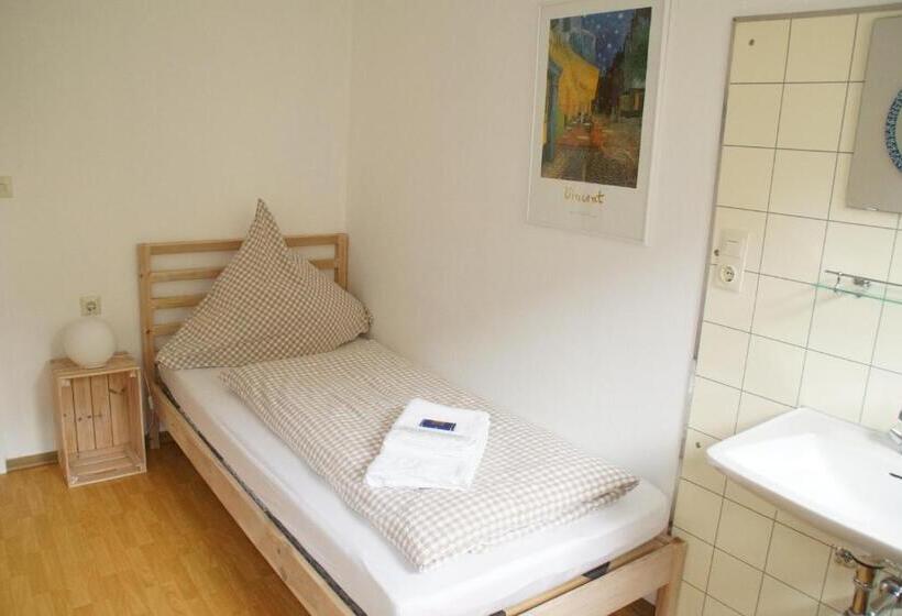 غرفة قياسية فردية حمام مشترك, Black Forest Lodge