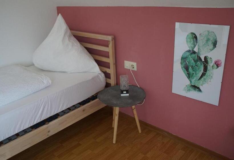 غرفة قياسية حمام مشترك, Black Forest Lodge