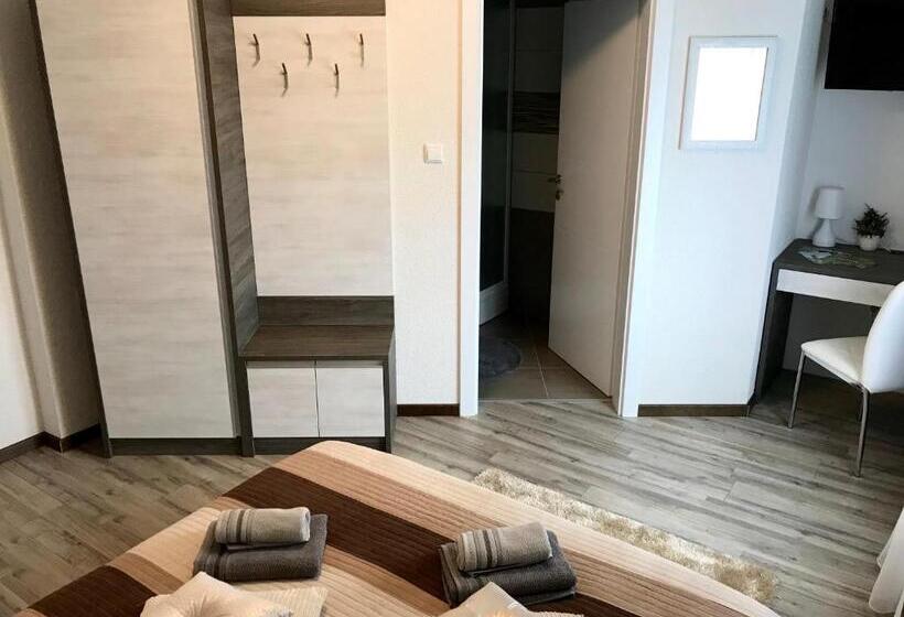 اتاق لوکس, Guest House Klanfar