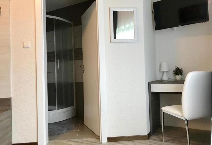 豪华房间, Guest House Klanfar