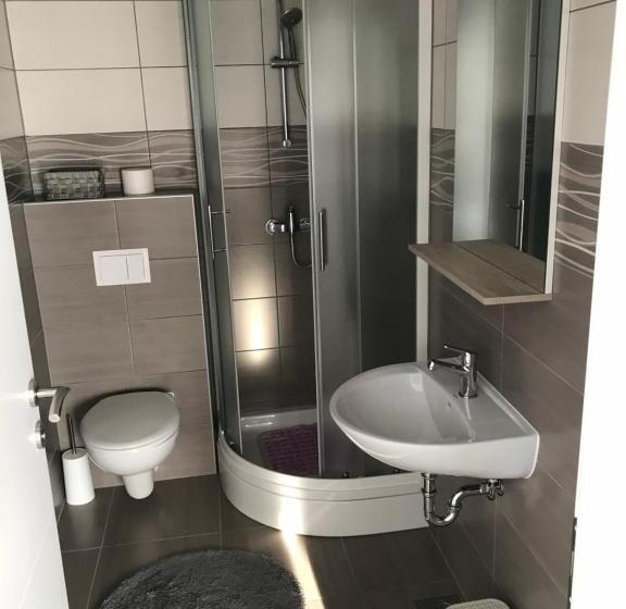 اتاق لوکس, Guest House Klanfar