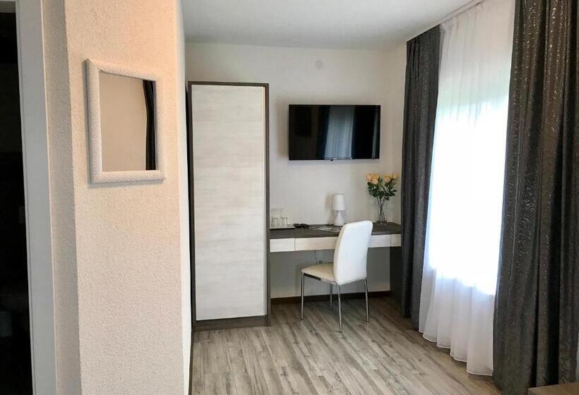 豪华房间, Guest House Klanfar