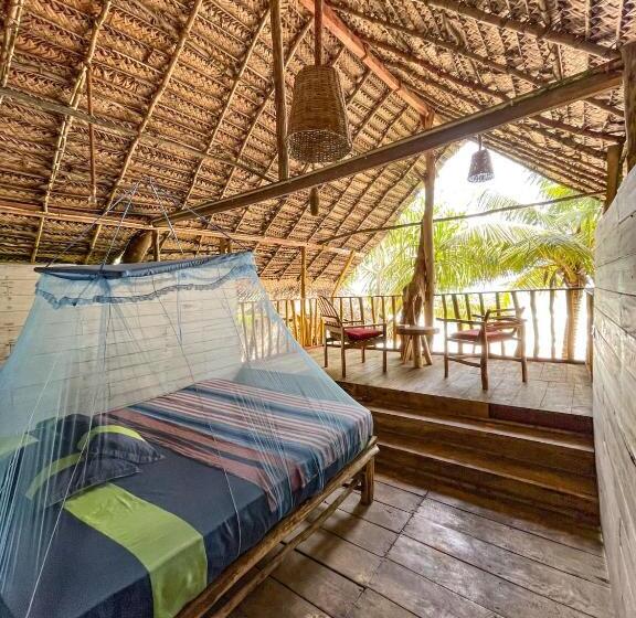 بنگله خانوادگی, Aloha Beach Resort