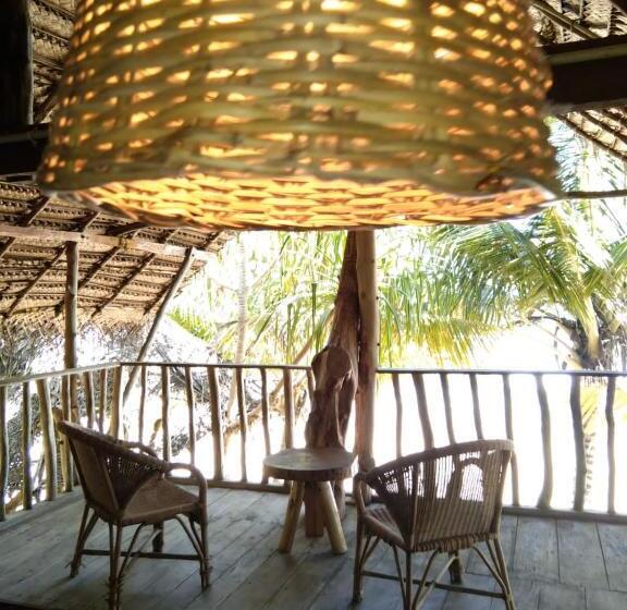 بنگله خانوادگی, Aloha Beach Resort