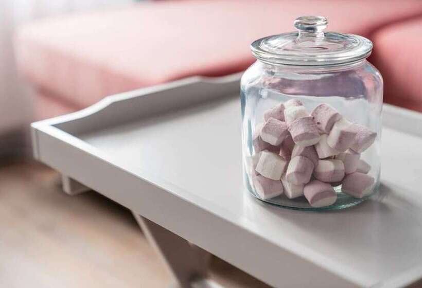 דירה בת חדר שינה 1 עם מרפסת, District17   Loftaffair Collection