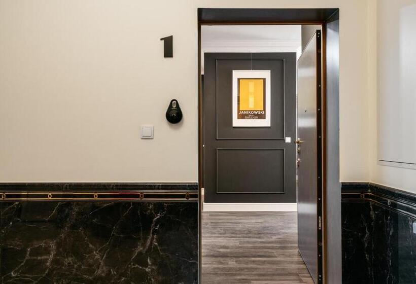 דירת חדר עם טרסה, District17   Loftaffair Collection