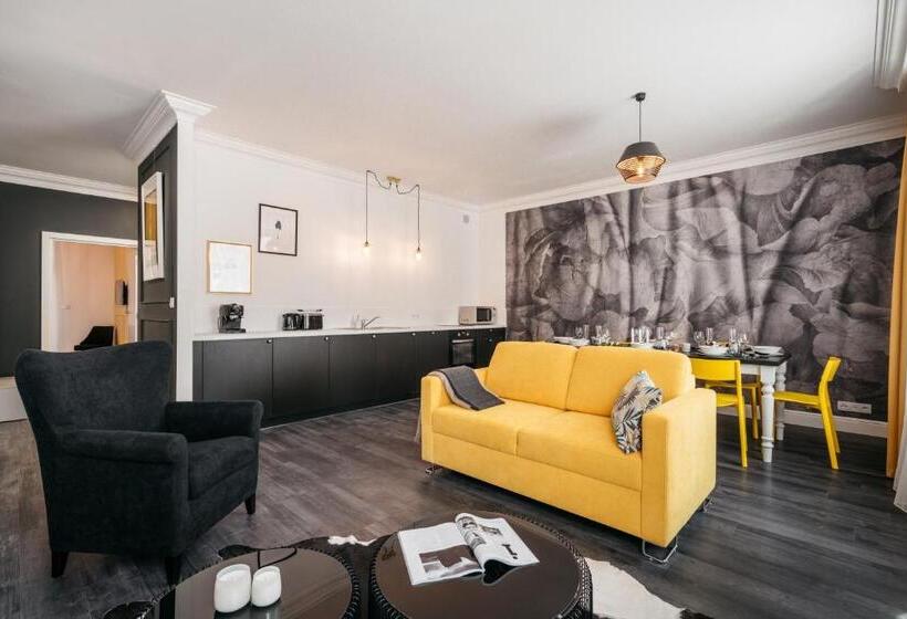 דירת חדר עם טרסה, District17   Loftaffair Collection