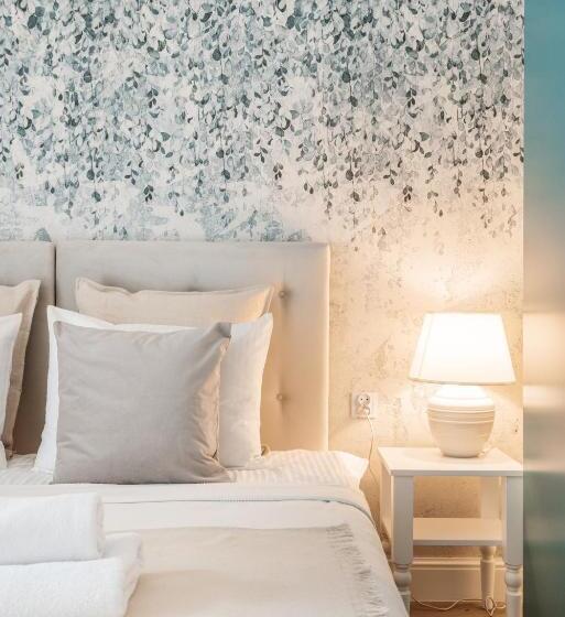 דירה בת חדר שינה 1 עם מרפסת, District17   Loftaffair Collection