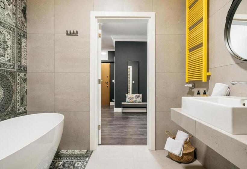 דירת חדר עם טרסה, District17   Loftaffair Collection