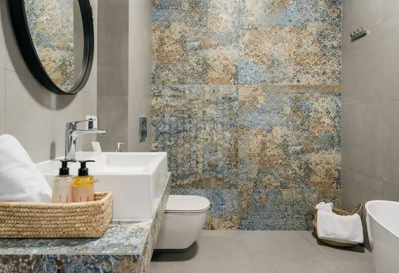 דירה בת חדר שינה 1 עם מרפסת, District17   Loftaffair Collection