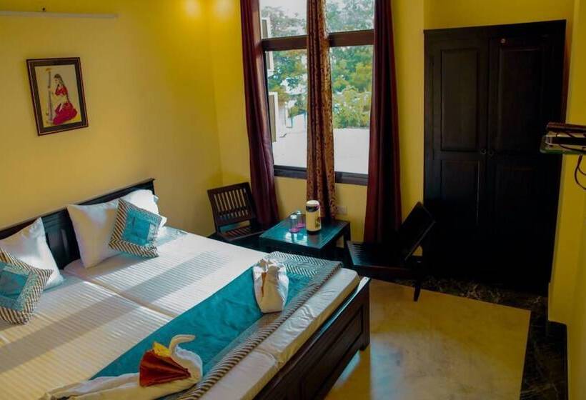 디럭스 룸, Nahar Singh Haveli