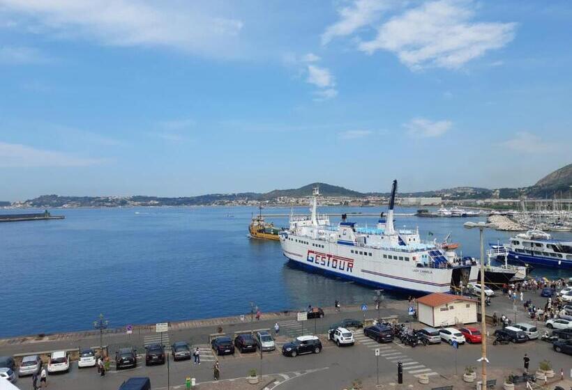 חדר סטנדרט נוף לים עם מרפסת, Relais Vista Mare