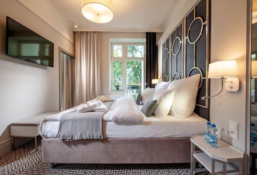 Апартаменты Премиум 1 Спальня, Amber Design Residence