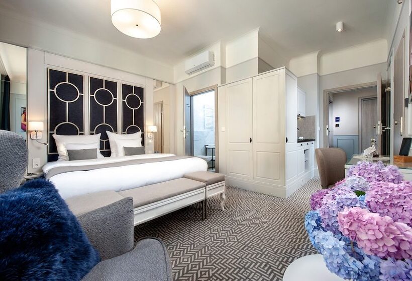 Superior-huone, Amber Design Residence