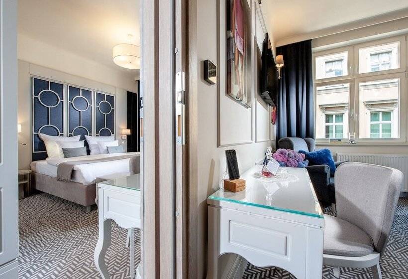 Семейные Апартаменты, Amber Design Residence