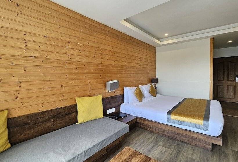 Quarto Deluxe, Yashshree Sanderling Mall Road