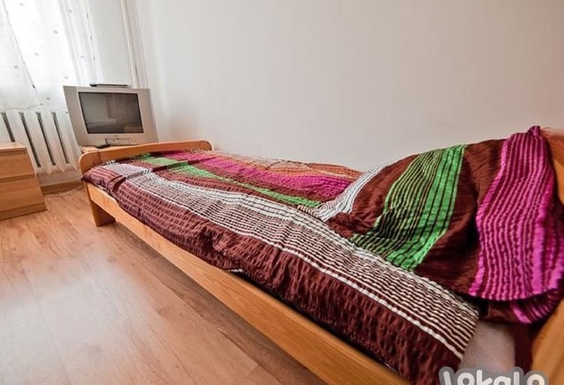 标准四人间共用浴室, Folks Village Plowce House