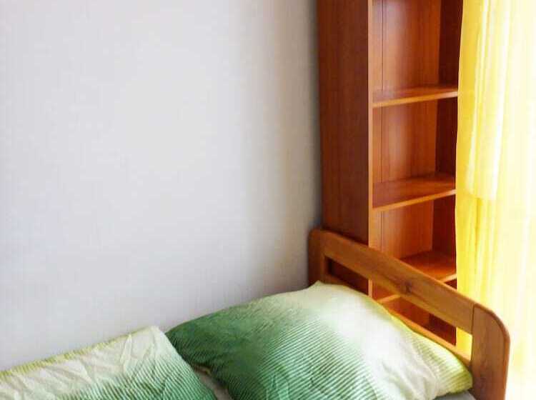 Quarto Familiar Banheiro Compartilhado, Folks Village Plowce House