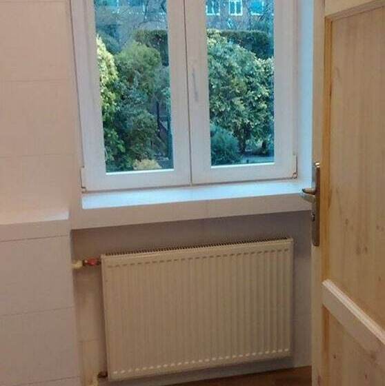 家庭房间共用浴室, Folks Village Plowce House