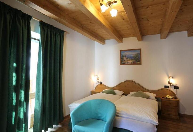 스탠다드 룸, Albergo Centrale Forni