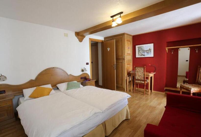 스탠다드 트리플 발코니 룸, Albergo Centrale Forni