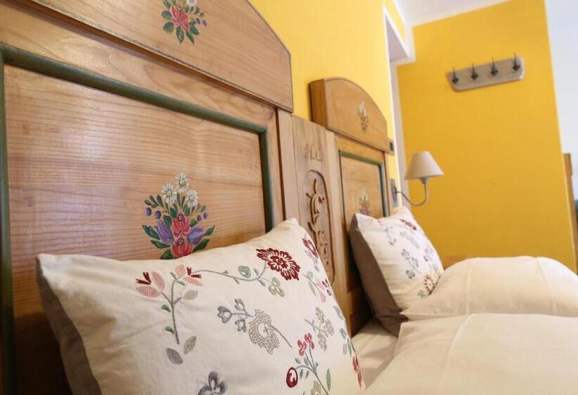 발코니가 있는 2 베드룸 아파트, Albergo Centrale Forni