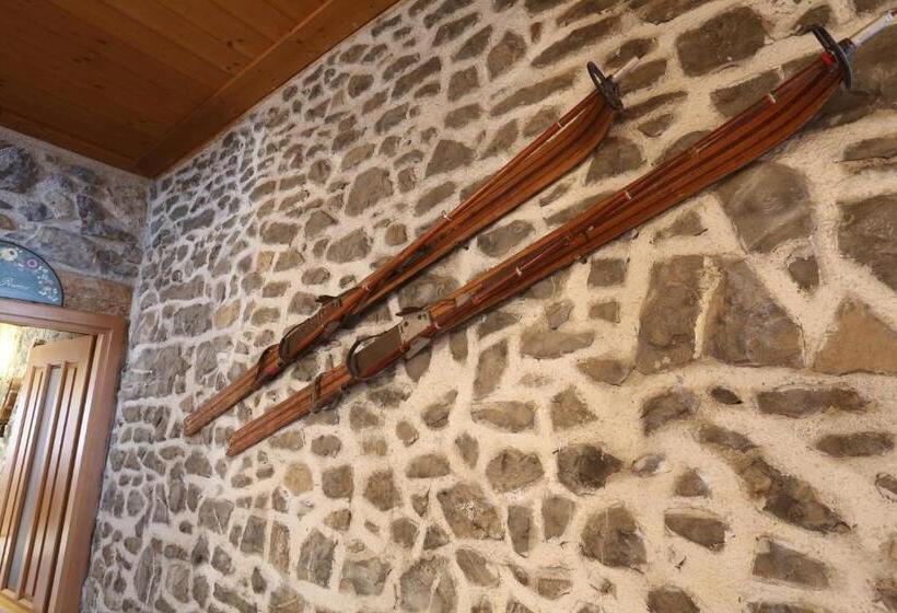 발코니가 있는 2 베드룸 아파트, Albergo Centrale Forni