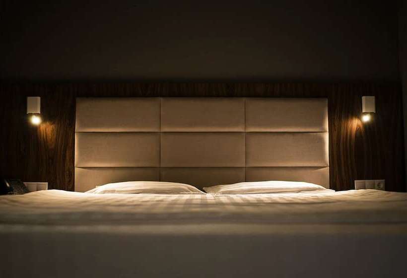 デラックスルーム, Capital