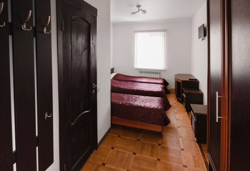 اتاق استاندارد سه نفره, Pansionat Vershina