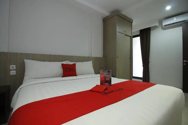 スタンダードルーム, Reddoorz Plus @ Tb Simatupang