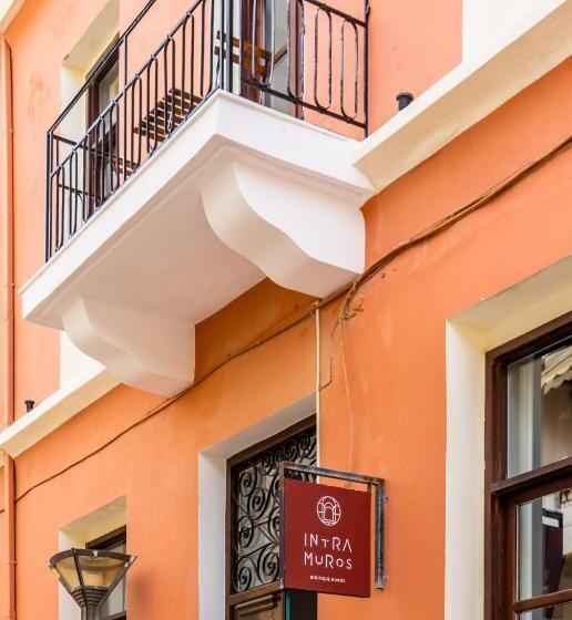 Cama em Quarto Compartilhado, Intra Muros Hostel