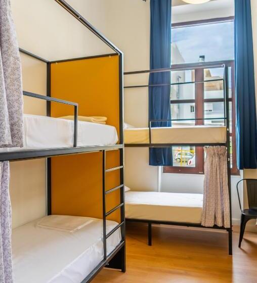 패밀리 룸 공용 욕실, Intra Muros Hostel