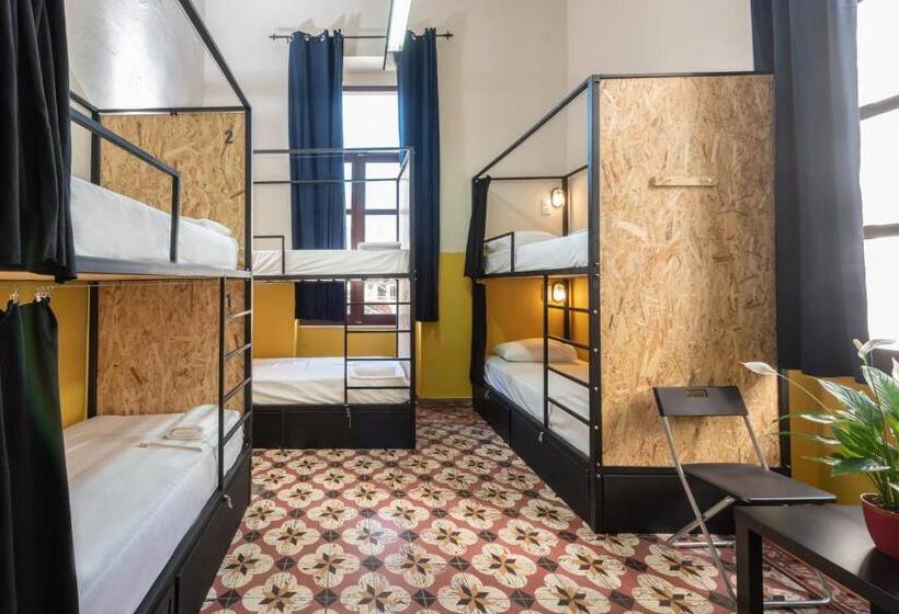 패밀리 룸 공용 욕실, Intra Muros Hostel