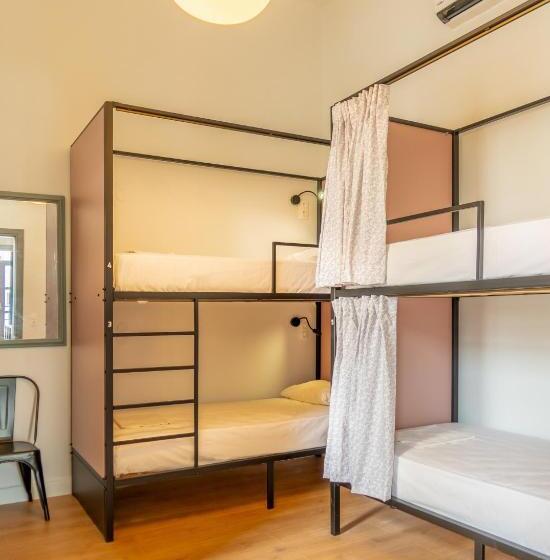Семейный Номер Совместный Санузел, Intra Muros Hostel