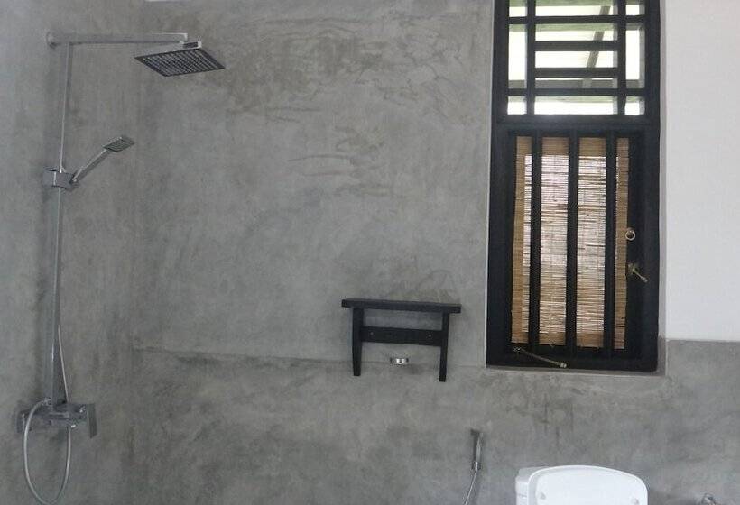 デラックスルーム, Eco Cabanas Marakolliya