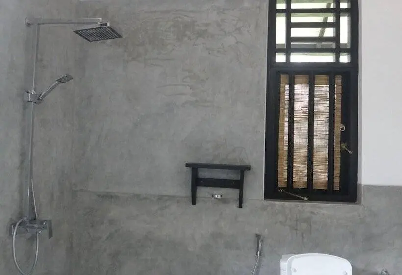 デラックスルーム, Eco Cabanas Marakolliya
