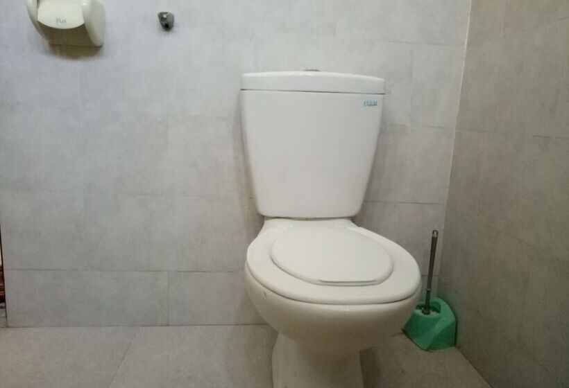اتاق خانوادگی, Sari Laut
