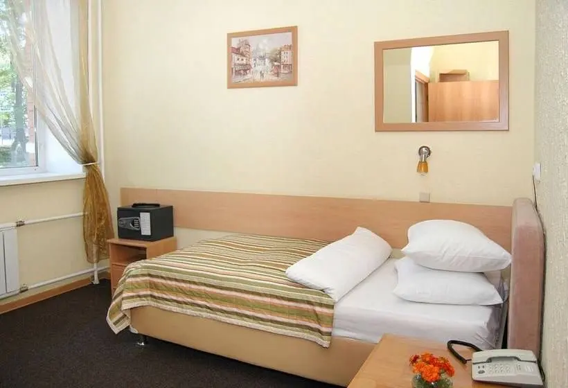 Standard Yhden Hengen Huone, Livadia