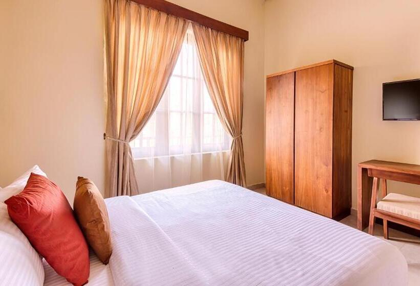 Quarto Deluxe, Spice Ella