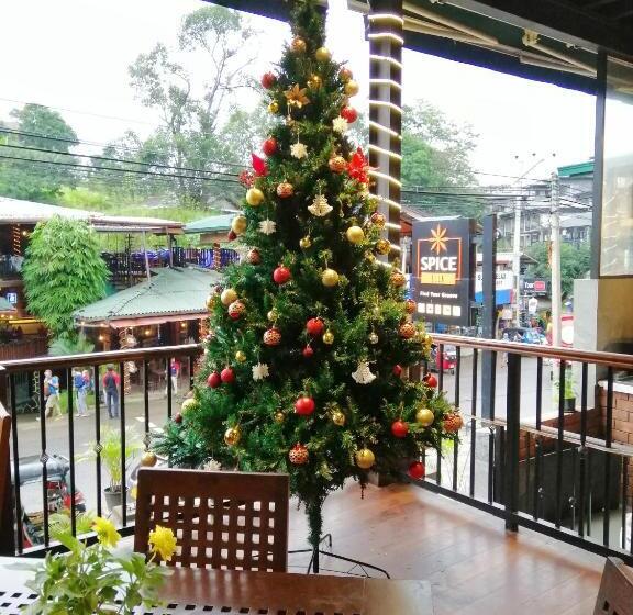 Quarto Estandar Individual, Spice Ella