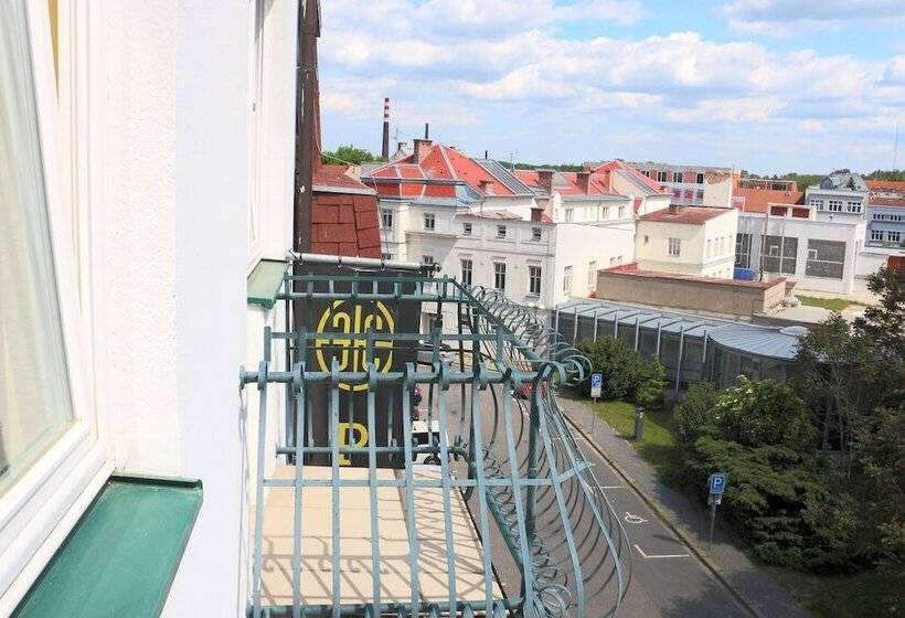 Номер Superior с Балконом, Penzion Homer Poděbrady