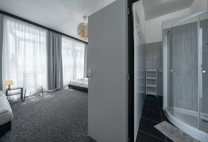 スタンダード４人部屋, Penzion Homer Poděbrady