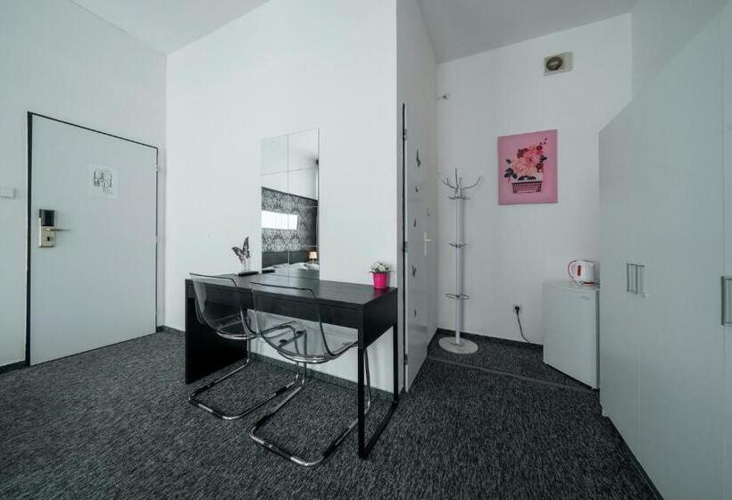 Номер Стандарт Трехместный, Penzion Homer Poděbrady