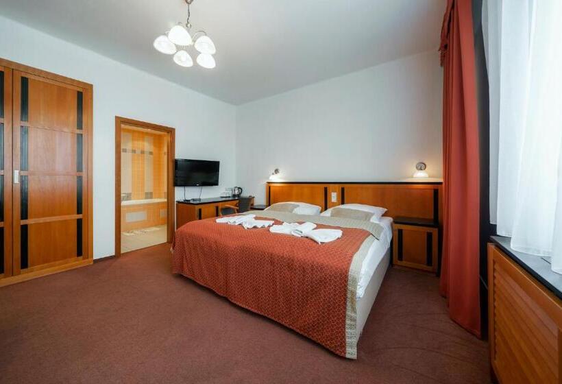 Номер Superior с Балконом, Penzion Homer Poděbrady