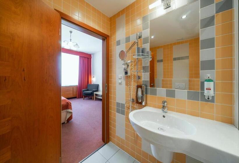 Номер Superior с Балконом, Penzion Homer Poděbrady