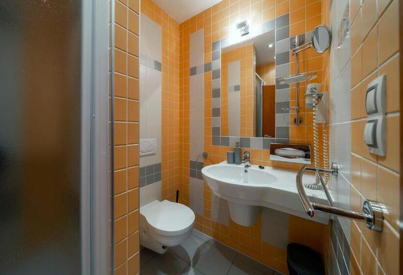 Номер Superior с Балконом, Penzion Homer Poděbrady