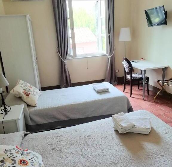 Chambre Standard Vue Jardin, Relais Le Ortensie