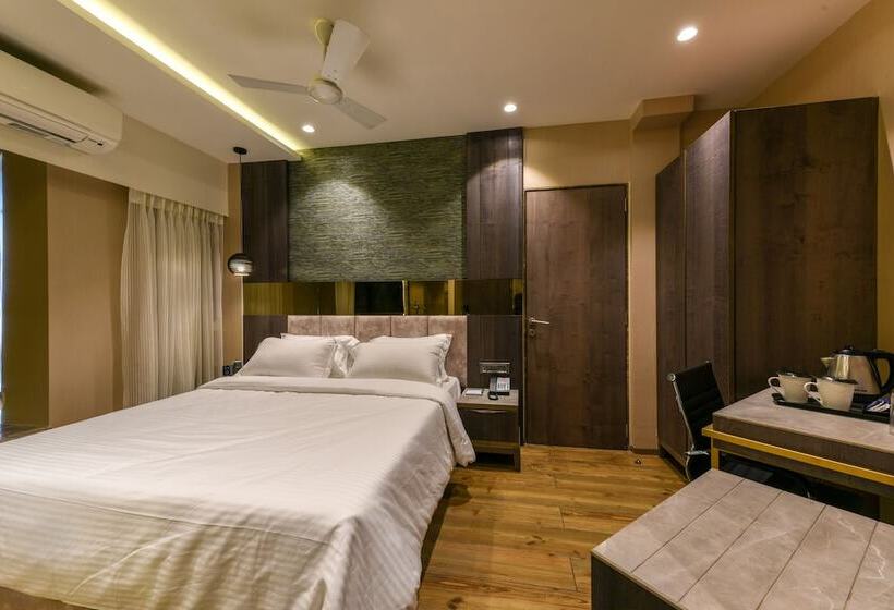 اتاق لوکس, Orient Regency